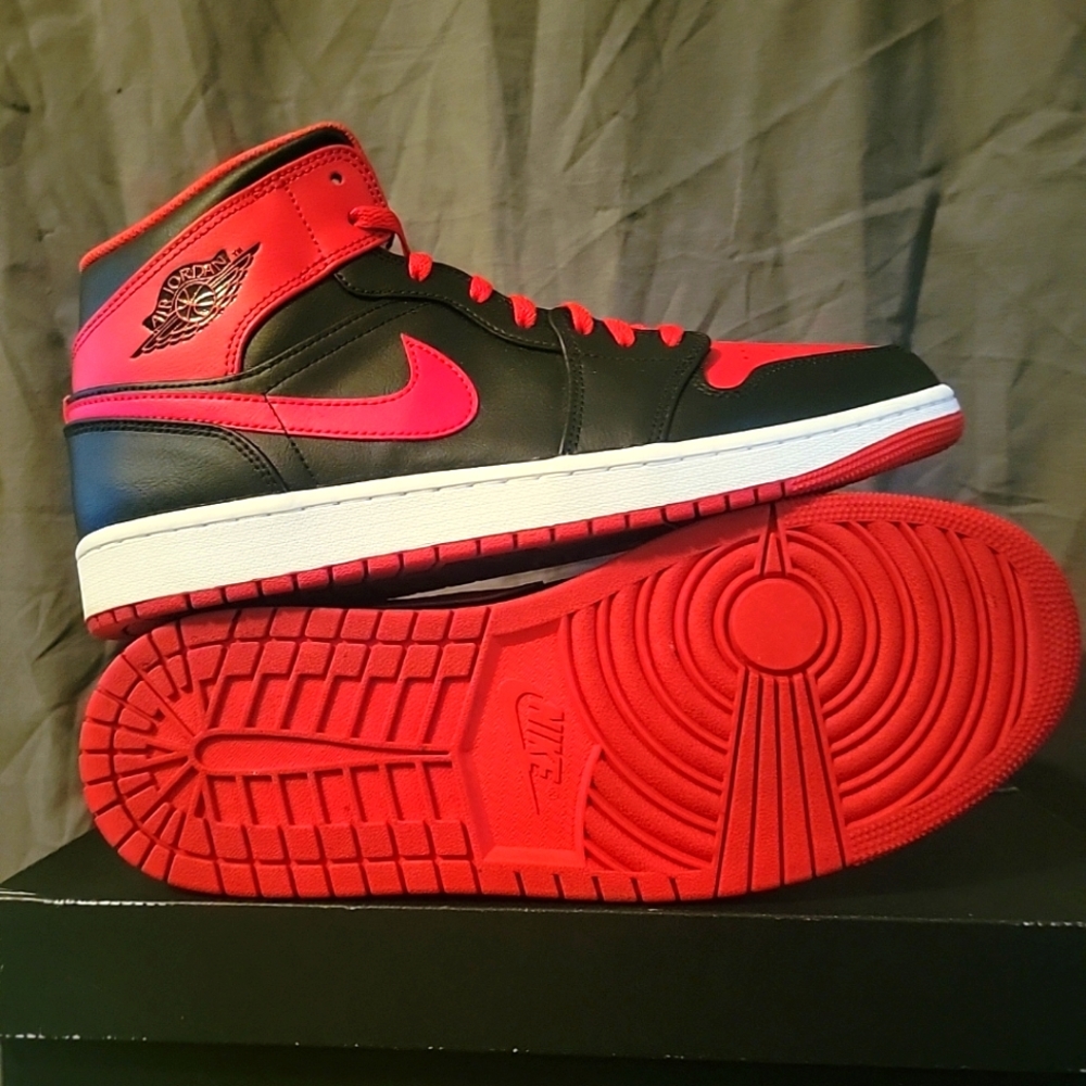 Jordan 1 Mid Alternate Bred